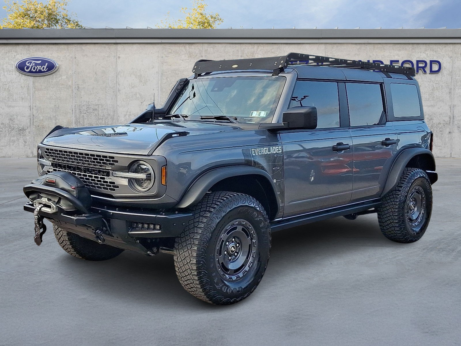 Used 2024 Ford Bronco Everglades AWD/4WD image 3
