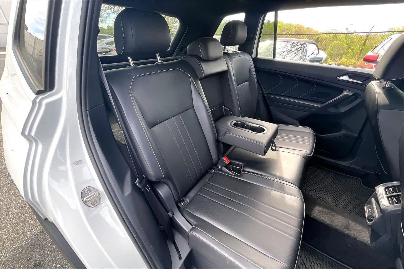Used 2022 Volkswagen Tiguan SE R-Line AWD/4WD image 19