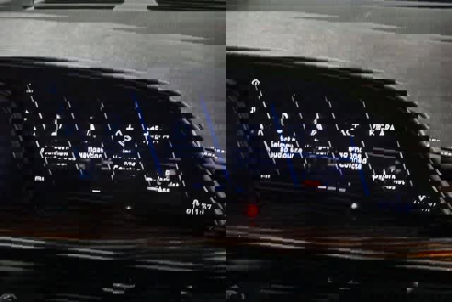 Used 2021 Cadillac Escalade Premium Luxury image 16