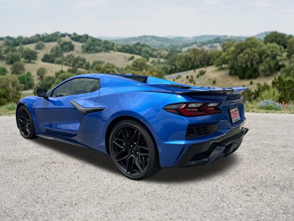 Used 2023 Chevrolet Corvette Z06 RWD image 8