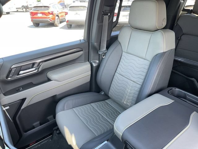 New 2026 Chevrolet Silverado 2500 ZR2 w/ LPO, Dark Essentials Package AWD/4WD image 24