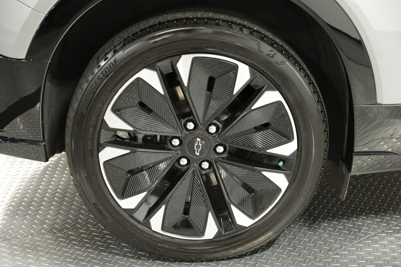 Certified 2025 Chevrolet Blazer EV RS AWD/4WD image 27