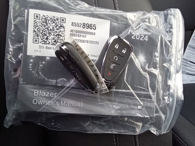 Used 2024 Chevrolet Blazer LT w/ Redline Edition image 4