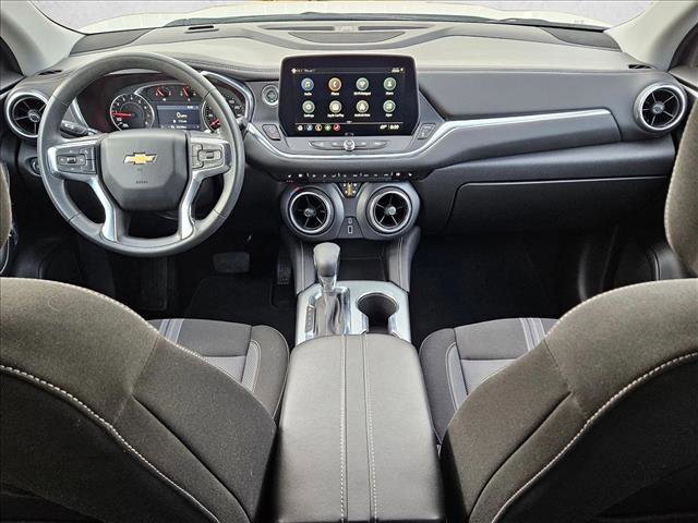 Used 2025 Chevrolet Blazer LT FWD image 17