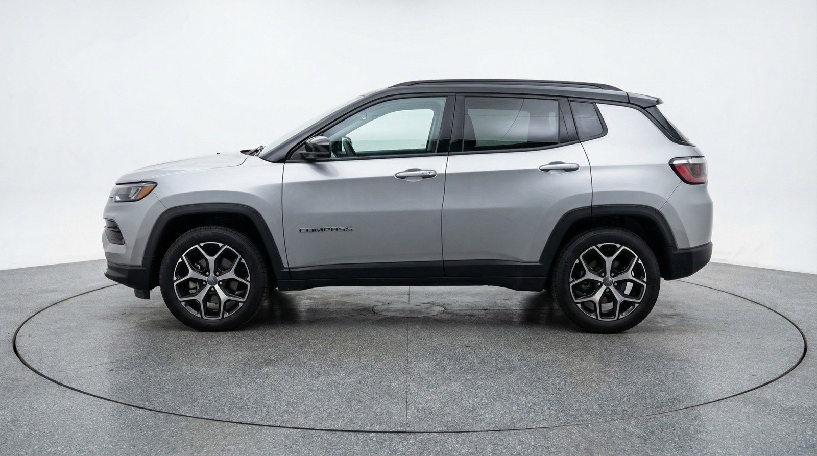 Used 2025 Jeep Compass Limited AWD/4WD image 5