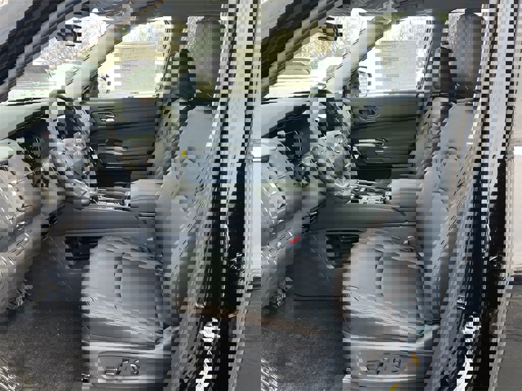 New 2026 Nissan Pathfinder SL image 4