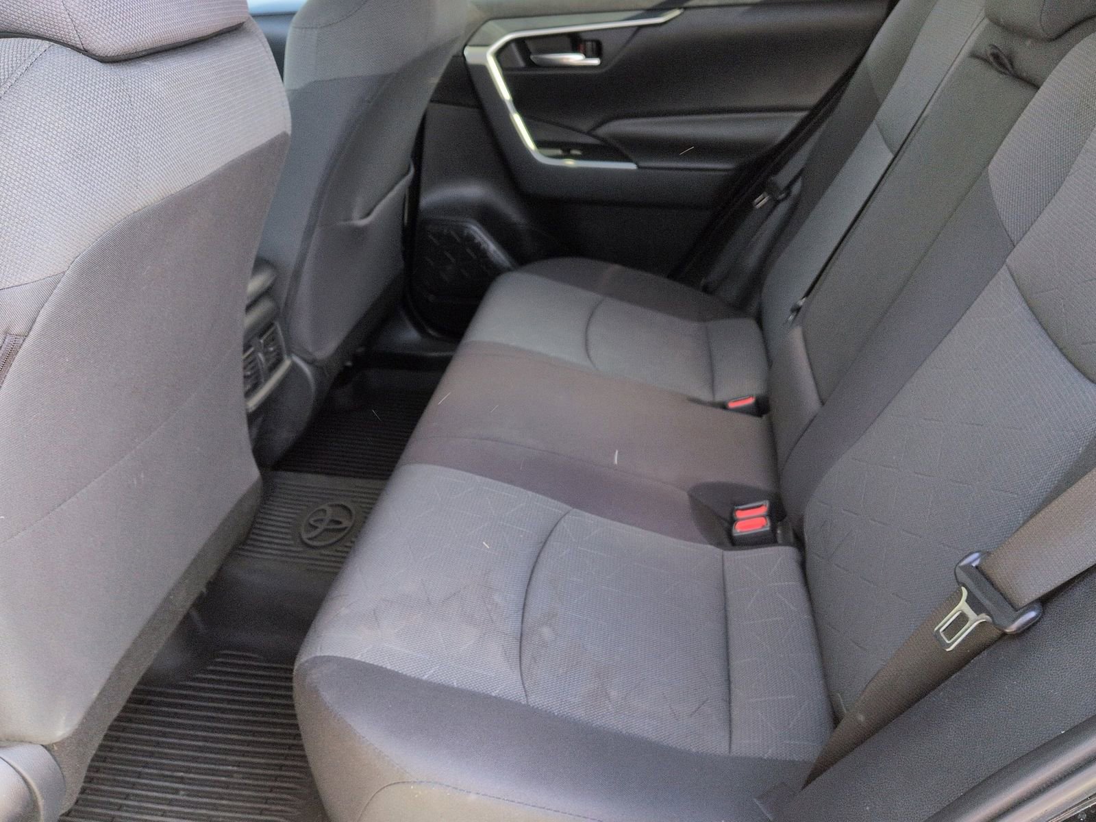 Used 2019 Toyota RAV4 XLE image 22