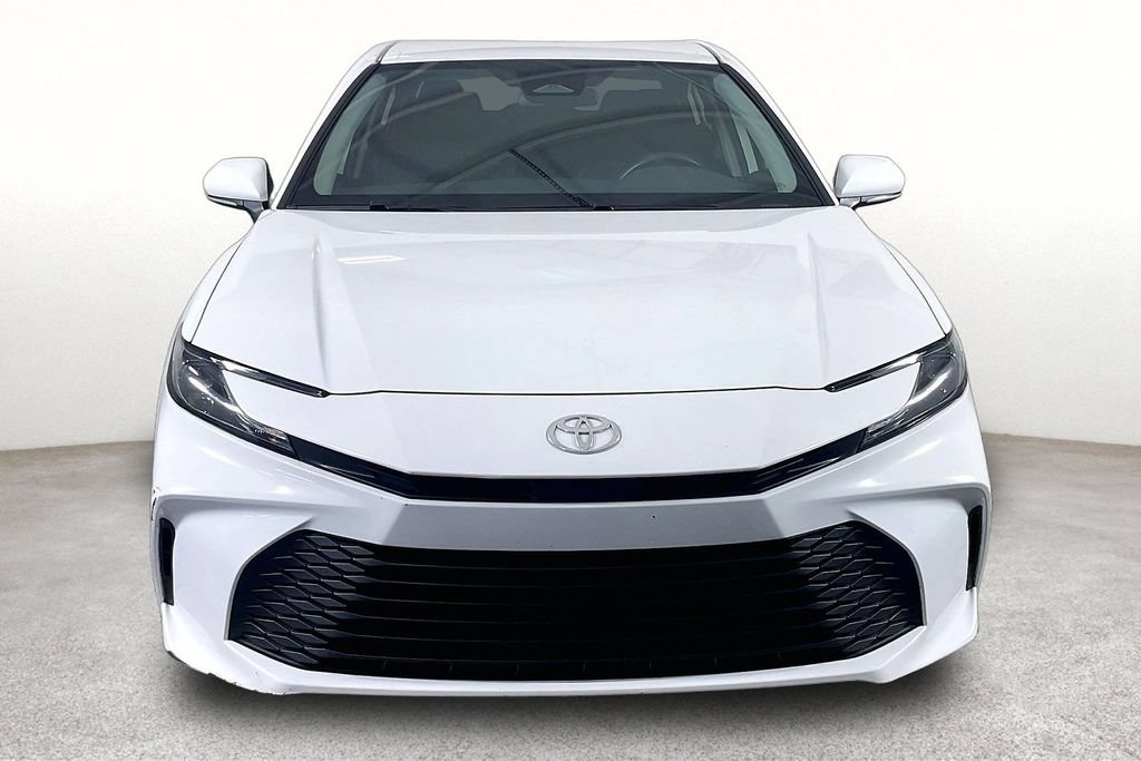 Used 2025 Toyota Camry LE FWD image 4