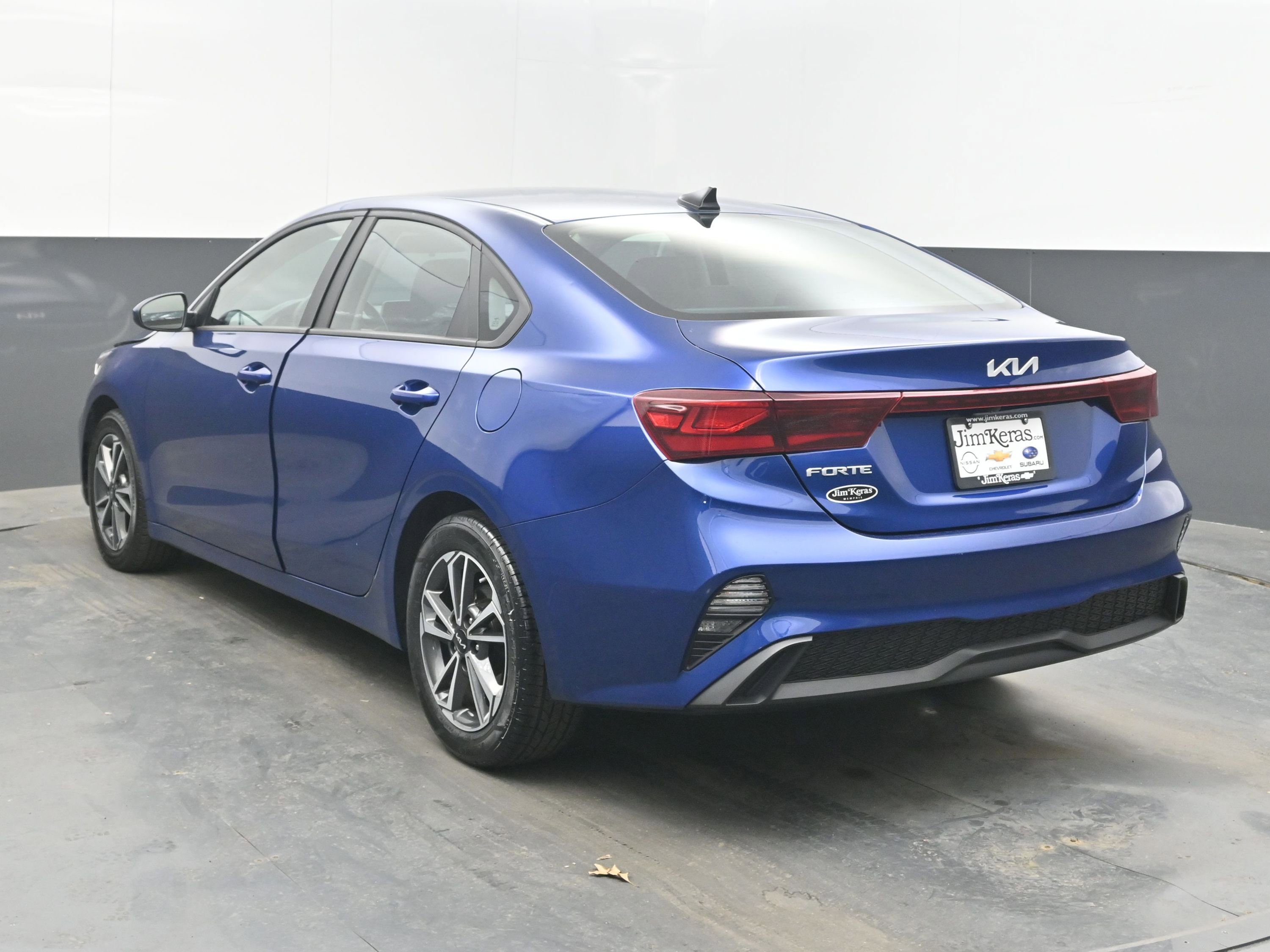Used 2023 Kia Forte LXS image 8