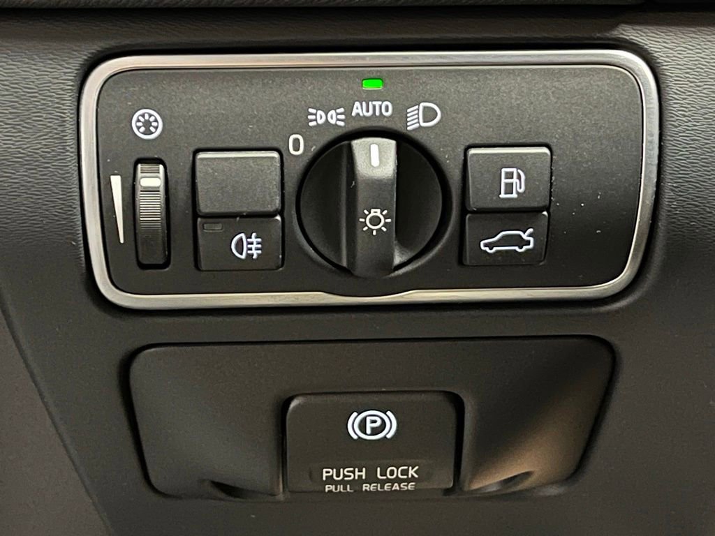Used 2014 Volvo S60 T5 FWD image 14