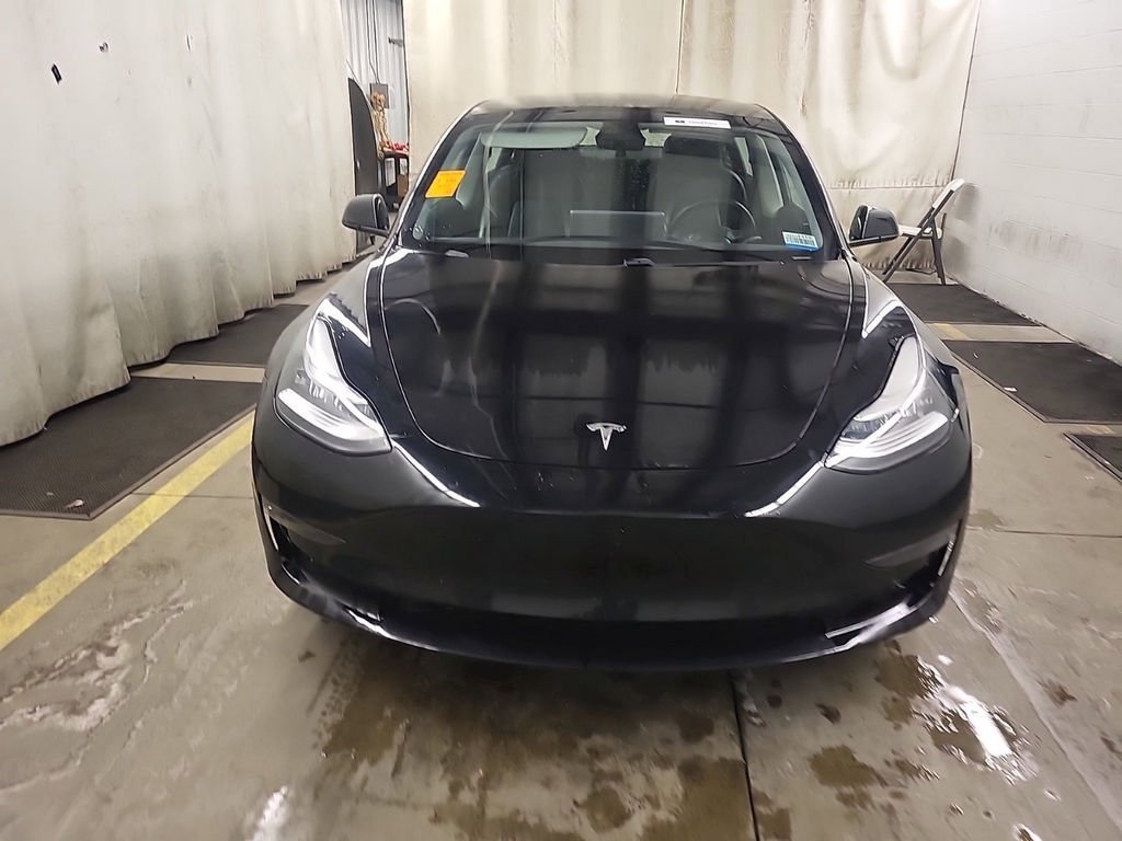 Used 2021 Tesla Model 3 Performance image 2