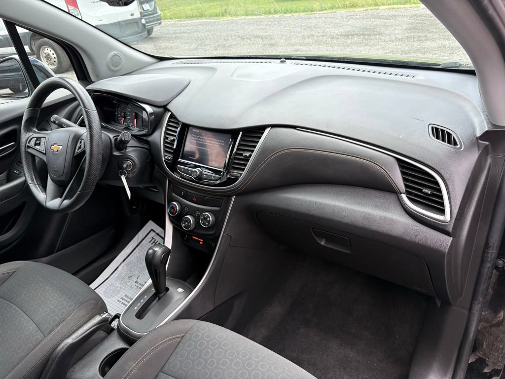 Used 2021 Chevrolet Trax LS w/ Tint and Cruise Package FWD image 16