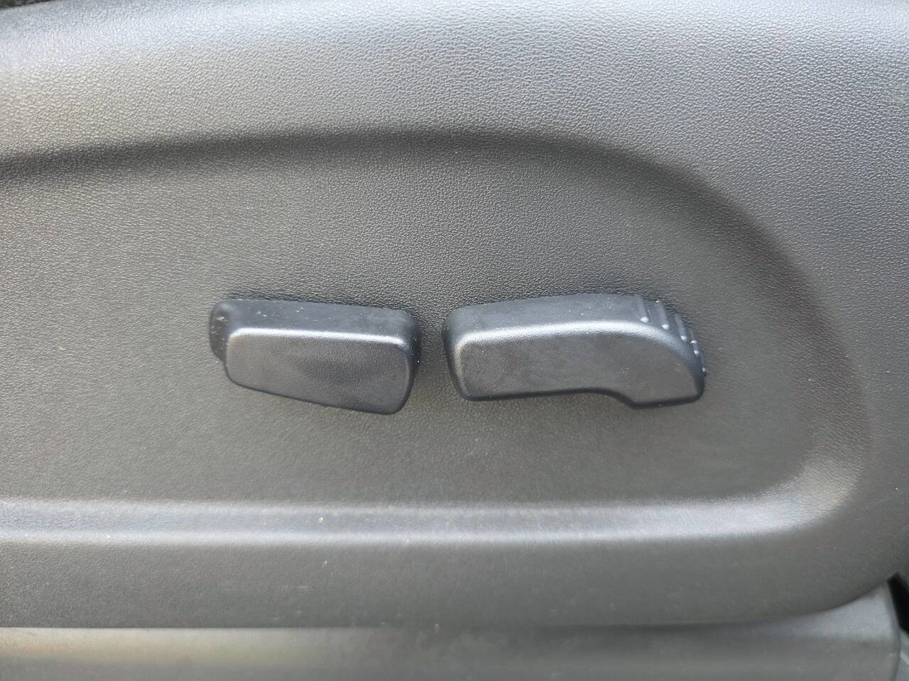 Used 2017 Nissan Titan PRO-4X w/ Pro-4x Convenience Package image 40