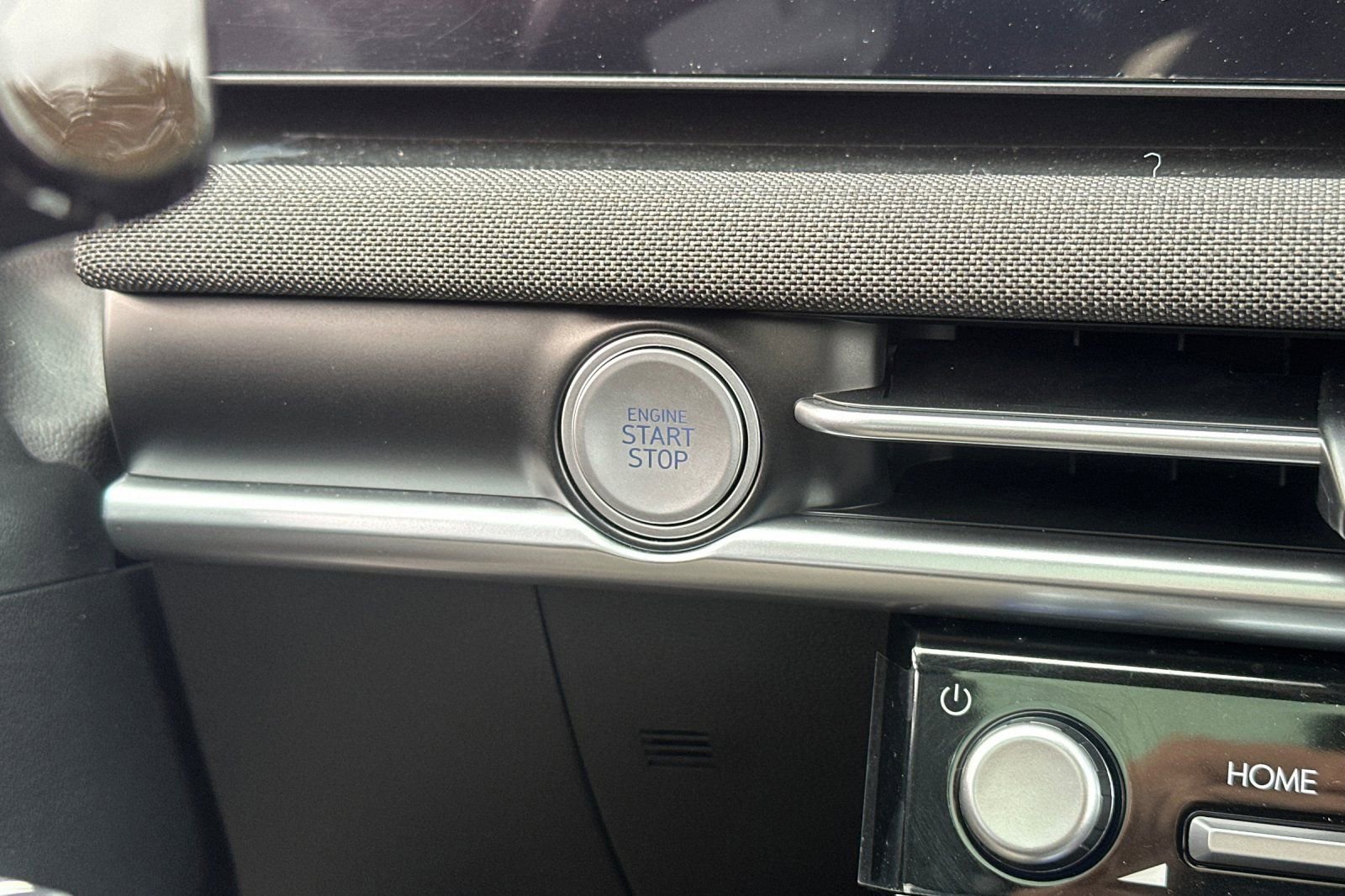 New 2025 Hyundai Tucson Limited w/ Tow & Go Package image 21