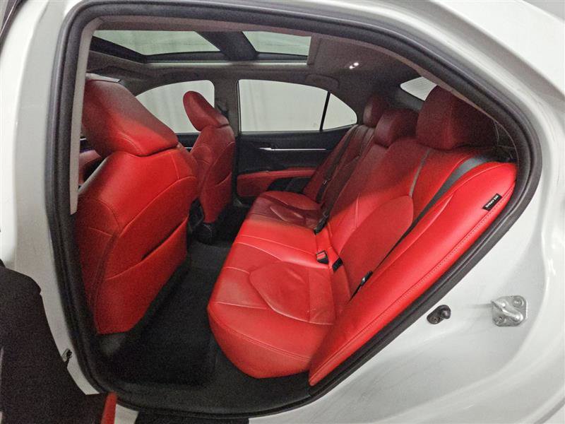 Used 2022 Toyota Camry XSE FWD image 11