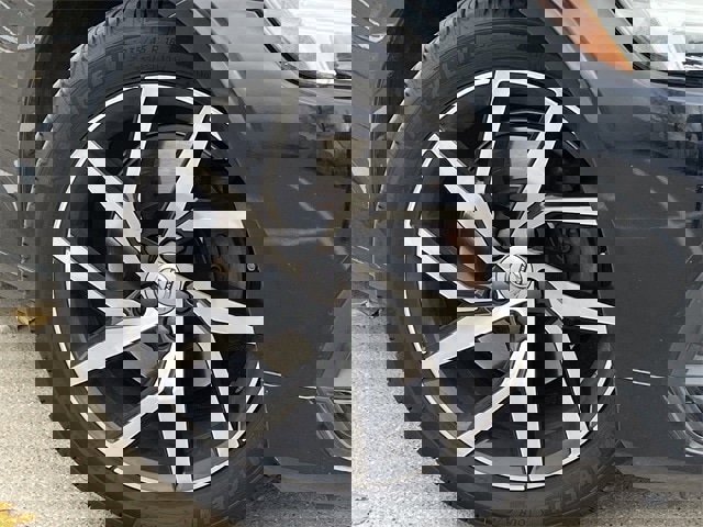 Used 2020 Volvo S60 T5 Momentum image 9