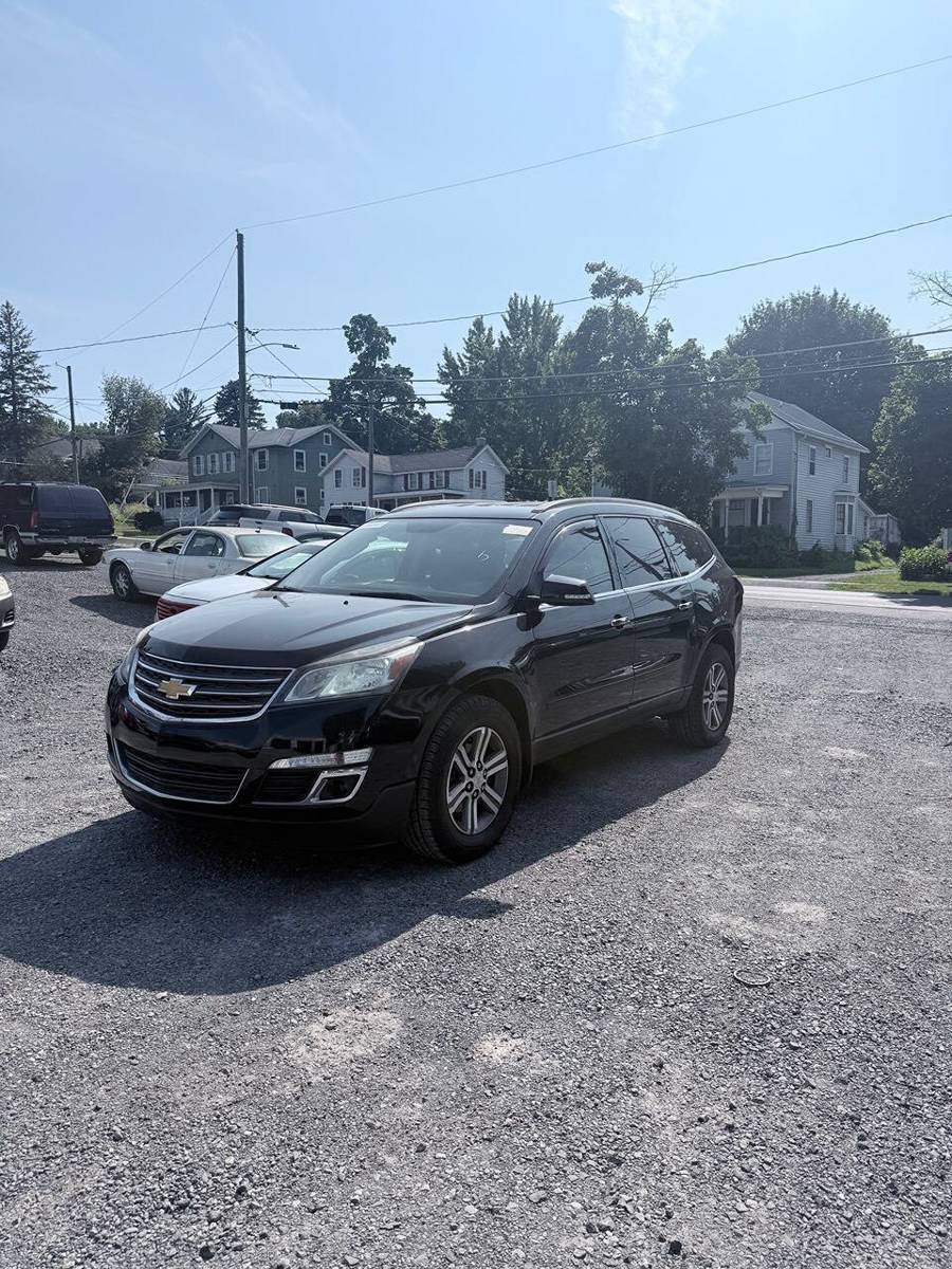 Used 2017 Chevrolet Traverse LT AWD/4WD image 1