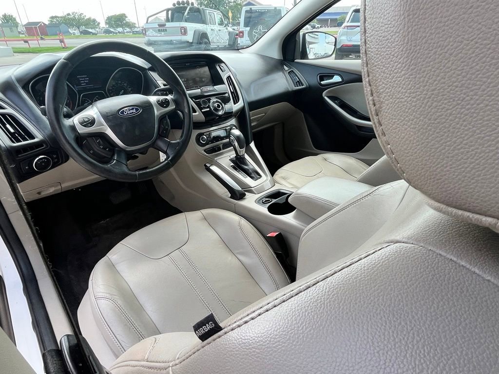Used 2012 Ford Focus SEL FWD image 8
