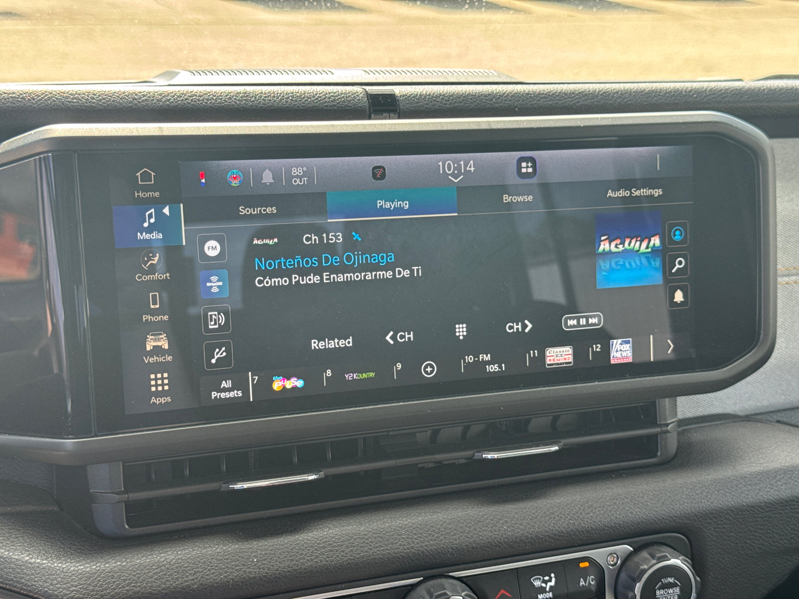 Used 2024 Jeep Gladiator Sport image 25