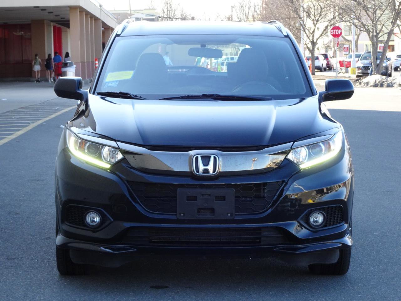 Used 2019 Honda HR-V Sport image 2