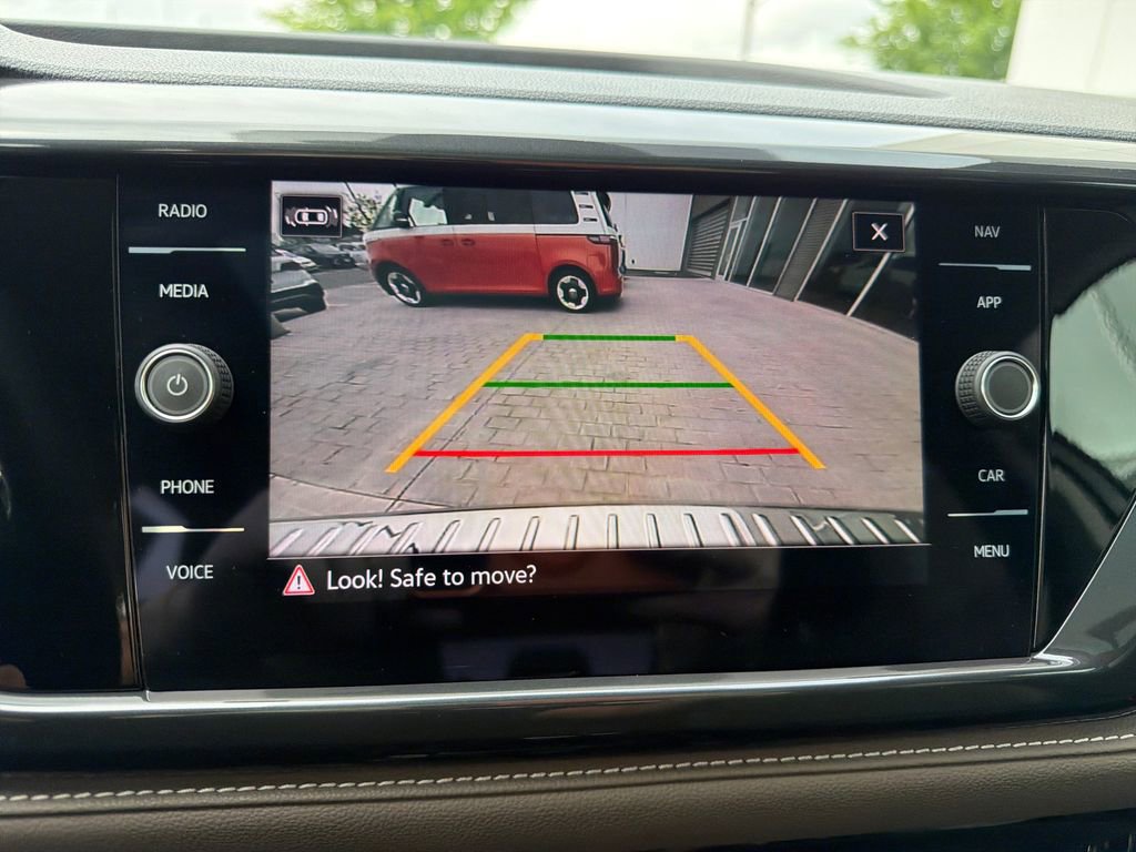 Certified 2024 Volkswagen Taos SEL image 22