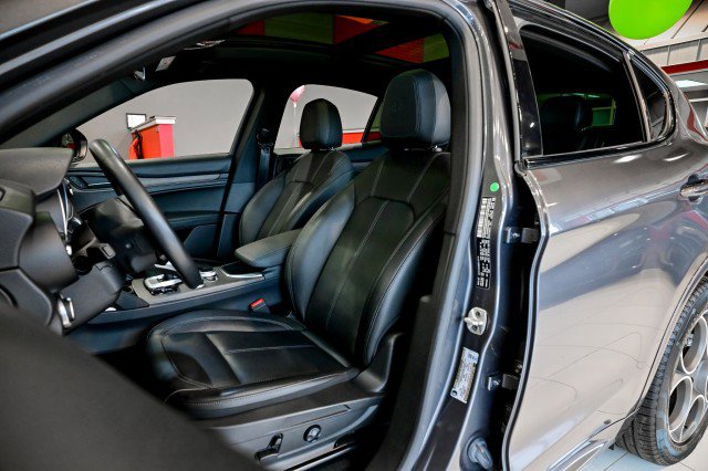 Used 2022 Alfa Romeo Stelvio Ti image 15