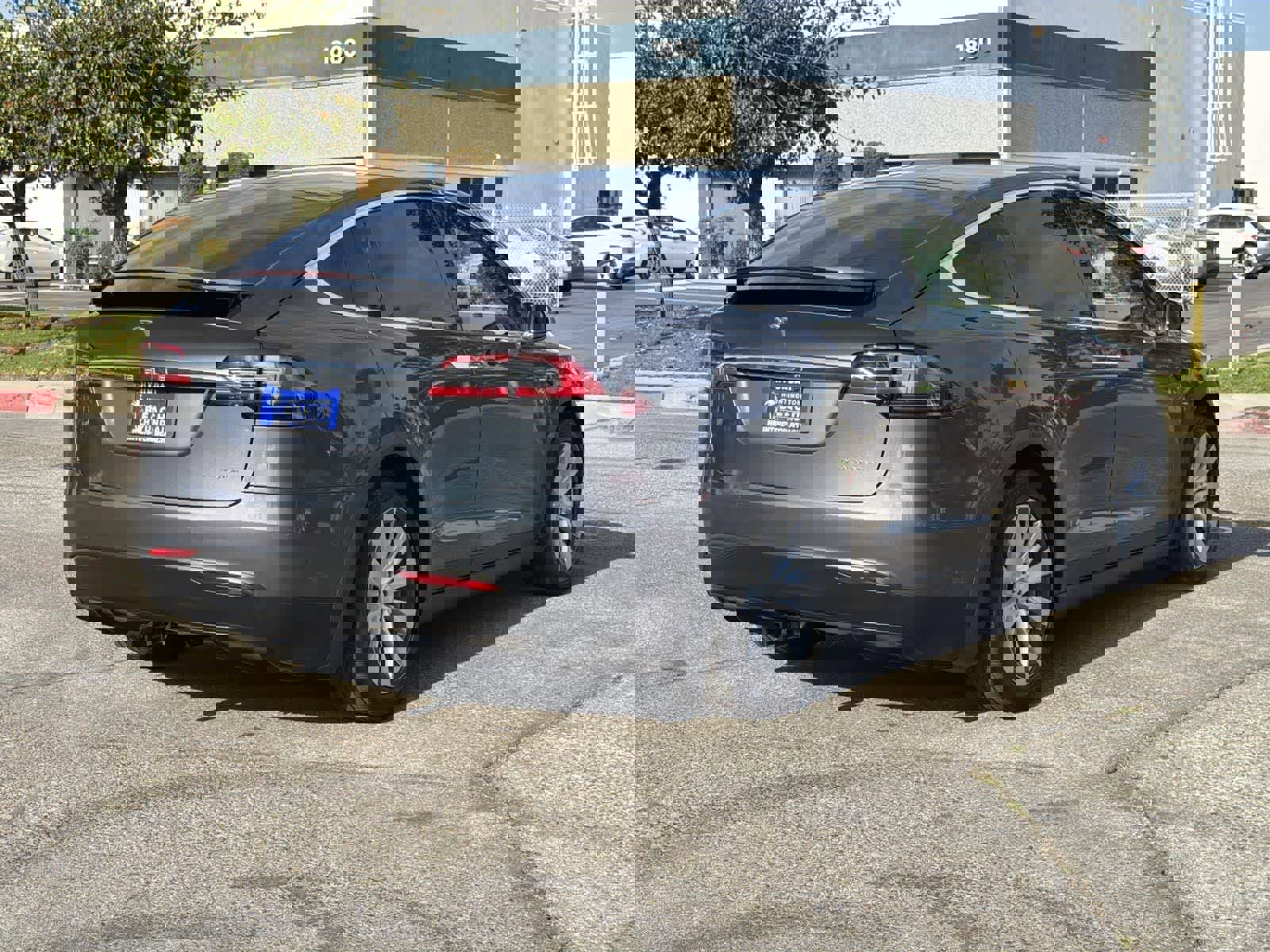 Used 2020 Tesla Model X Long Range image 4