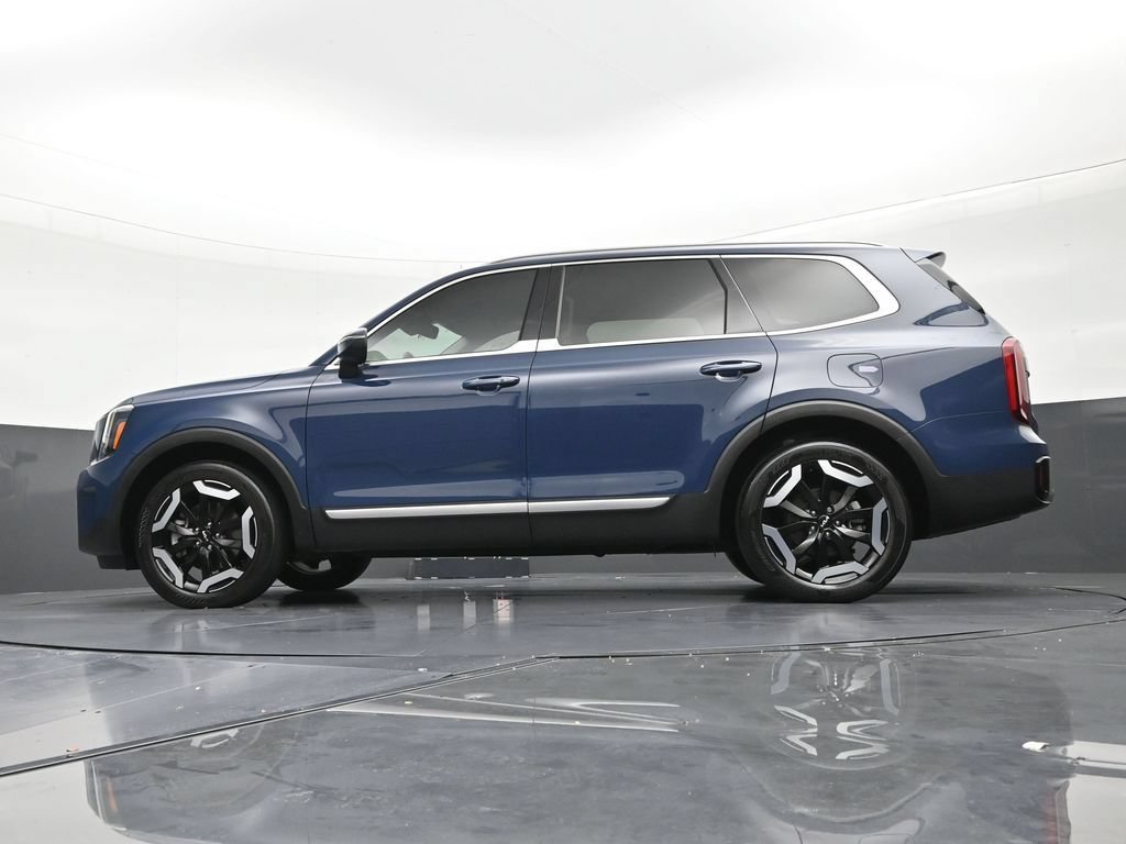 Used 2024 Kia Telluride S FWD image 21