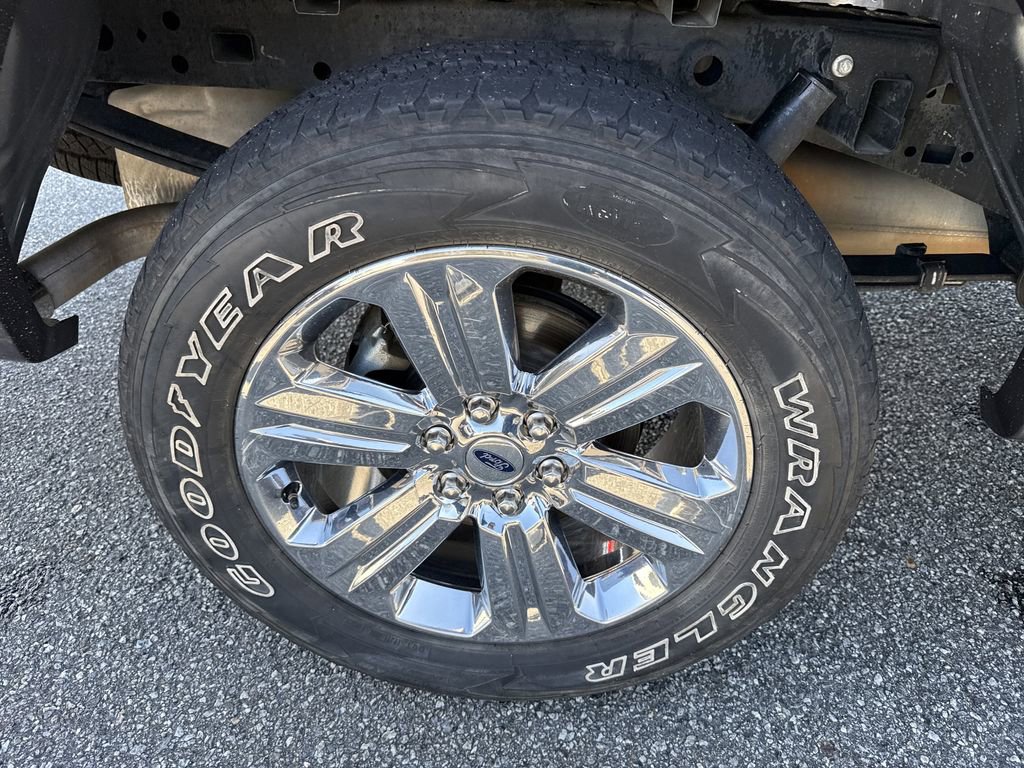 Used 2020 Ford F150 Lariat w/ Equipment Group 502A Luxury image 17