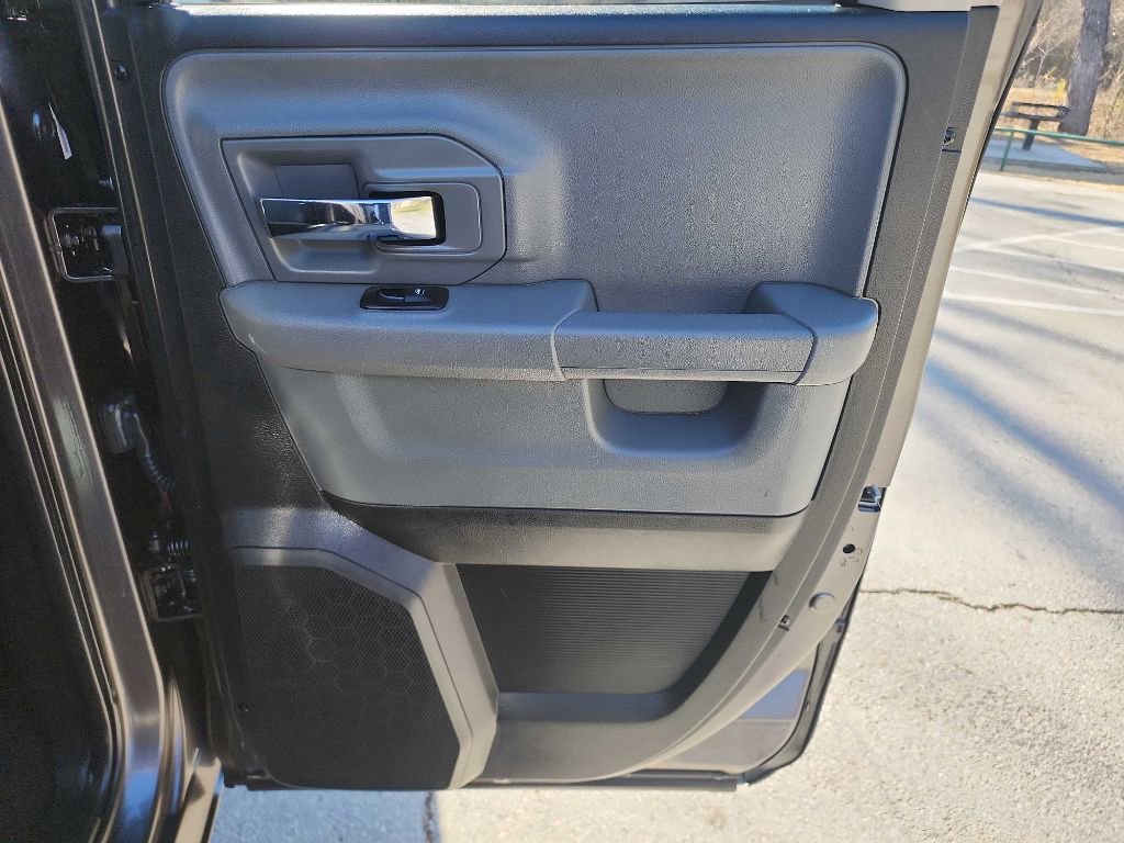 Used 2014 RAM 1500 Classic SLT image 26