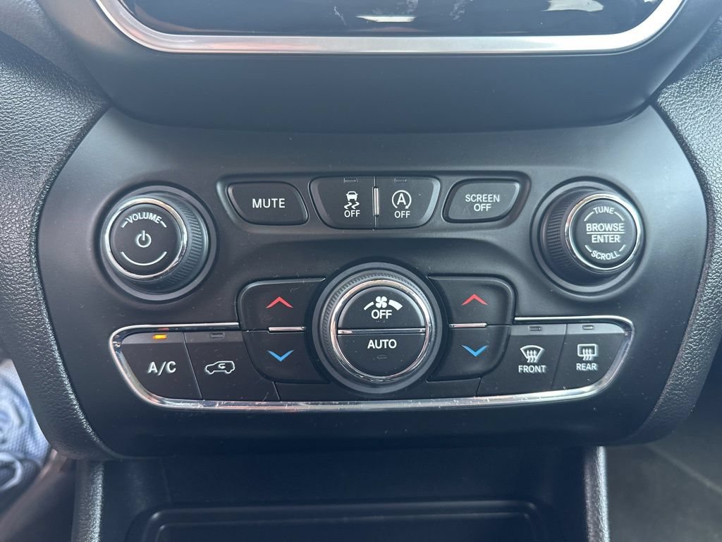 Used 2022 Jeep Cherokee Limited AWD/4WD image 23