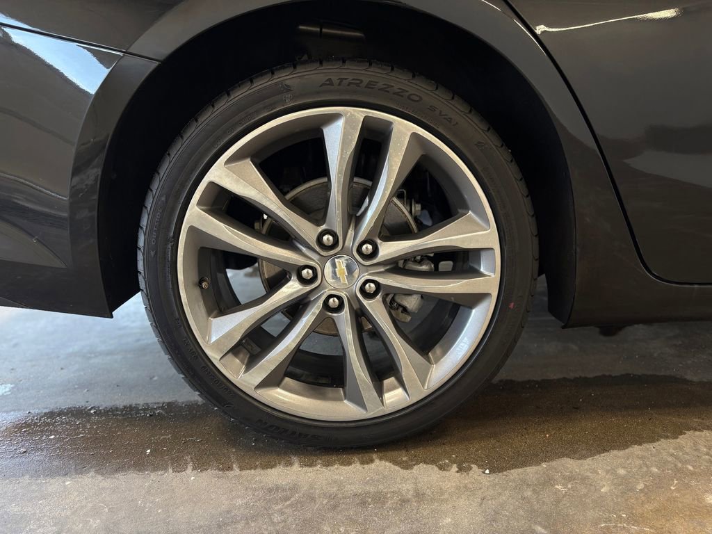 Used 2023 Chevrolet Malibu LT image 32