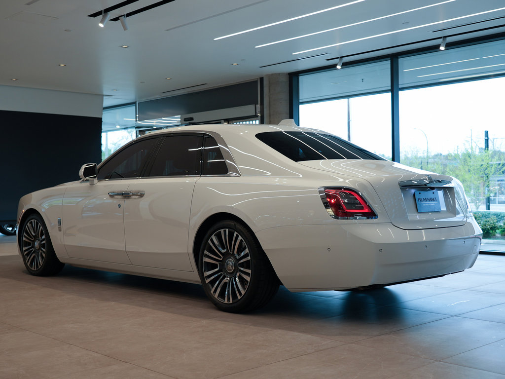 Certified 2022 Rolls-Royce Ghost image 2