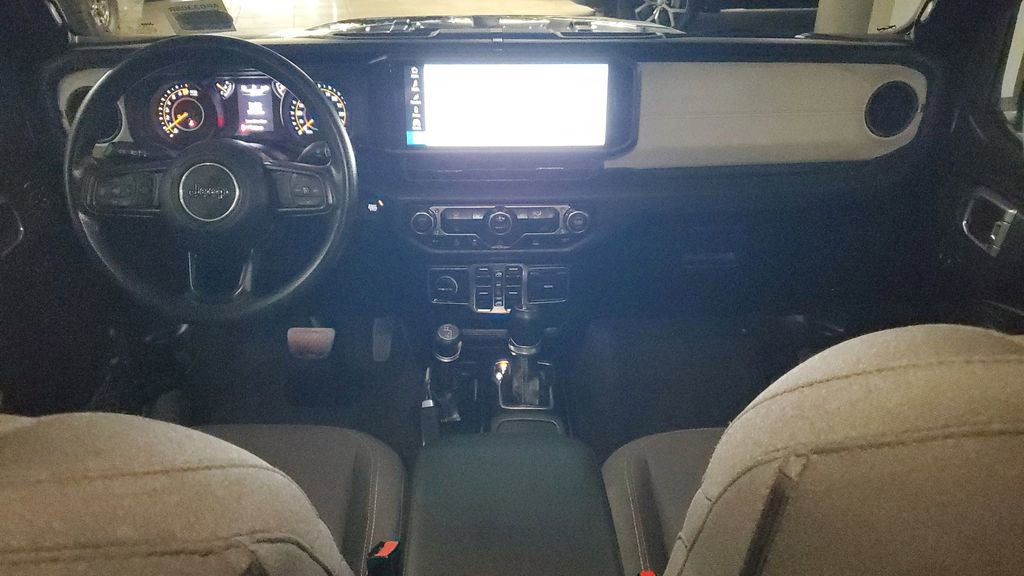 Used 2025 Jeep Gladiator Sport image 10