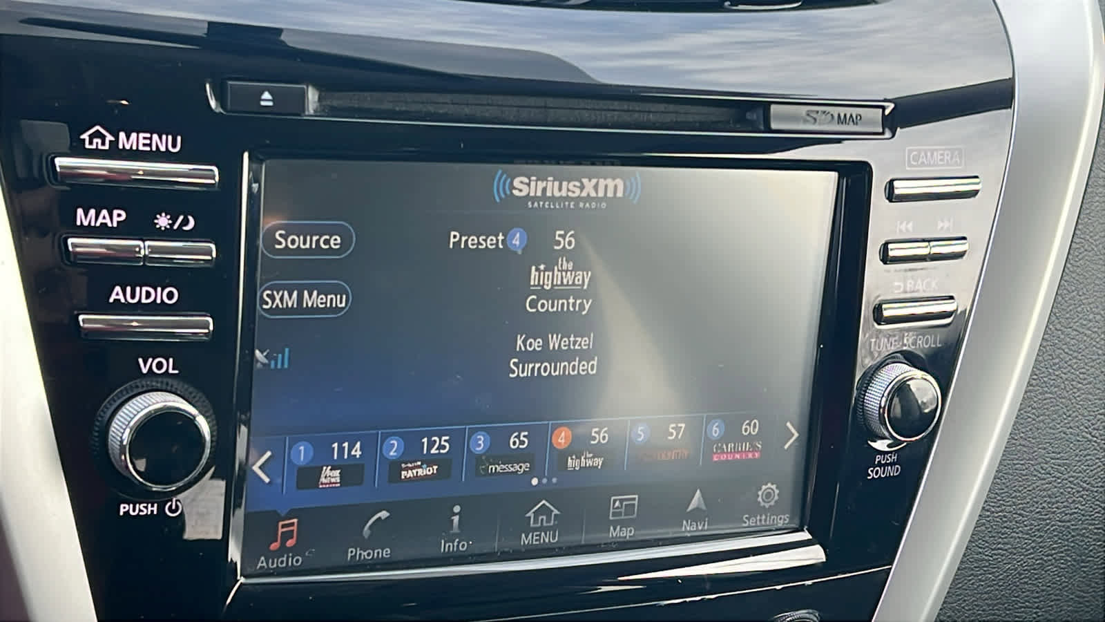 Used 2018 Nissan Murano Platinum w/ Cargo Package image 15