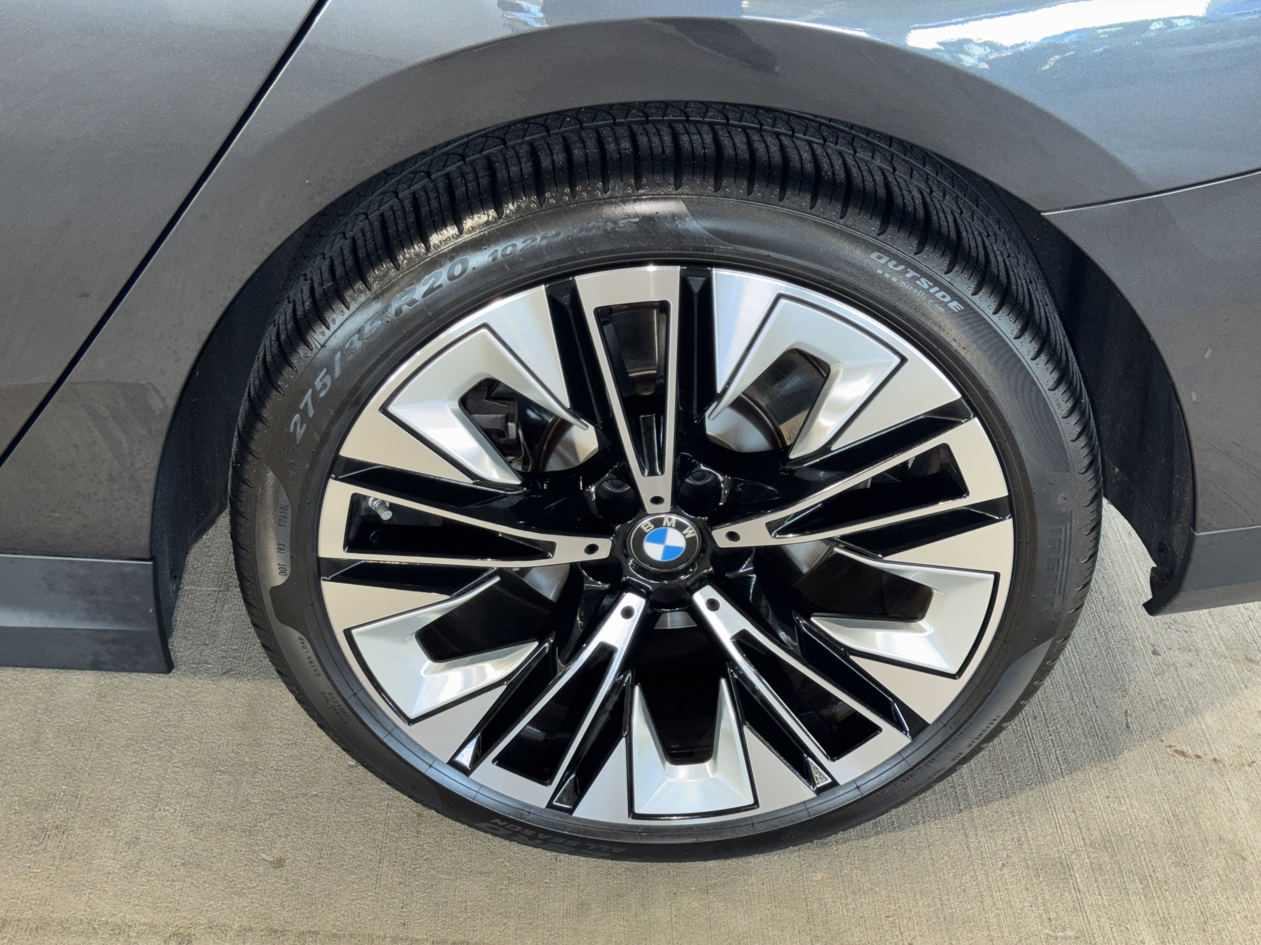 Certified 2025 BMW 530i image 35