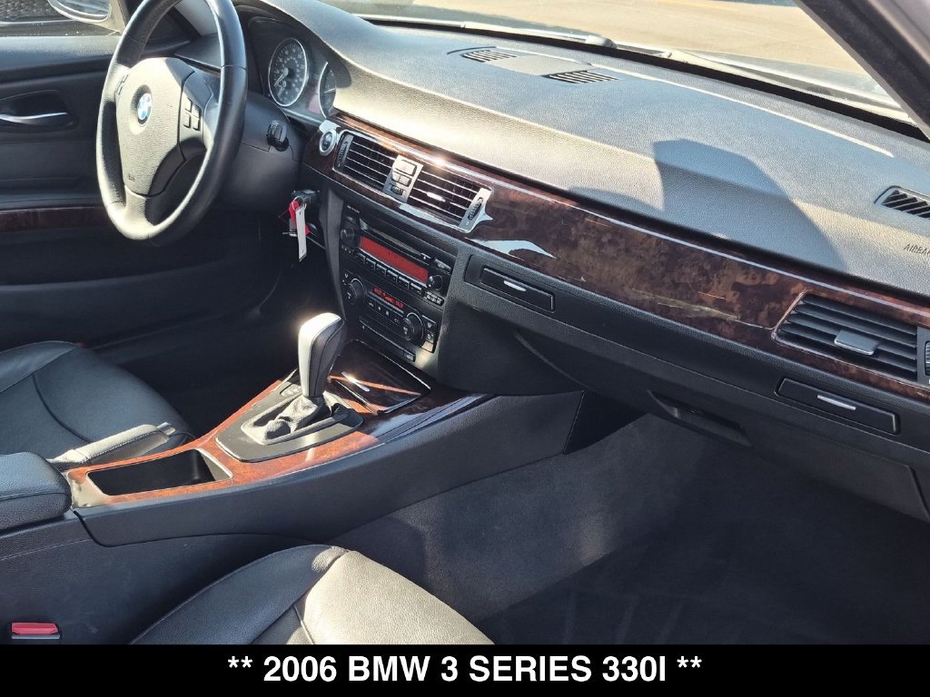 Used 2006 BMW 330i Sedan RWD image 32
