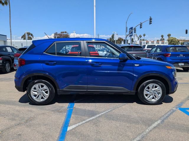 Used 2025 Hyundai Venue SE image 5