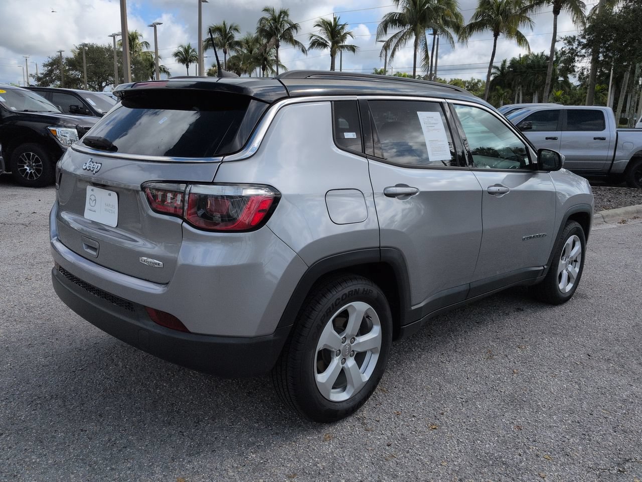 Used 2019 Jeep Compass Latitude FWD image 5