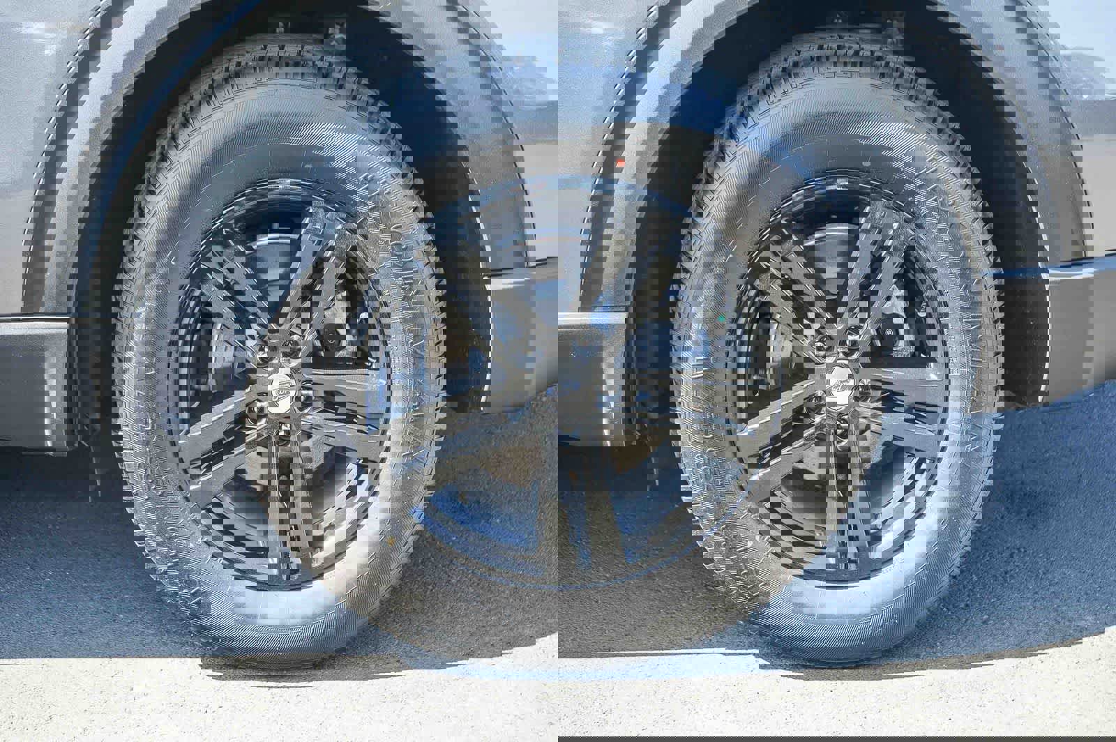 Used 2022 Ford Explorer XLT w/ Equipment Group 202A image 10