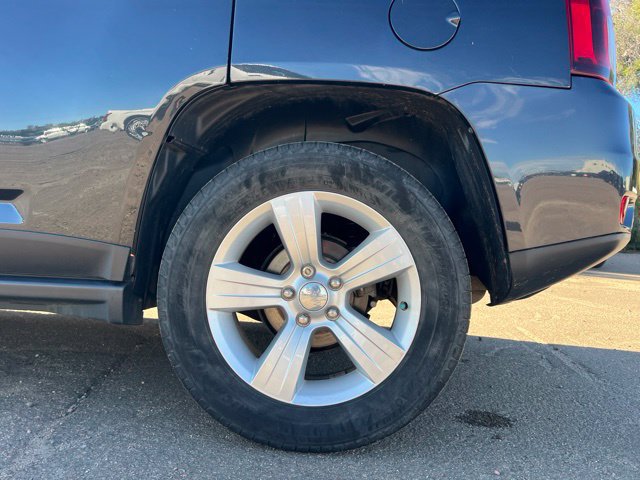 Used 2015 Jeep Compass High Altitude AWD/4WD image 13