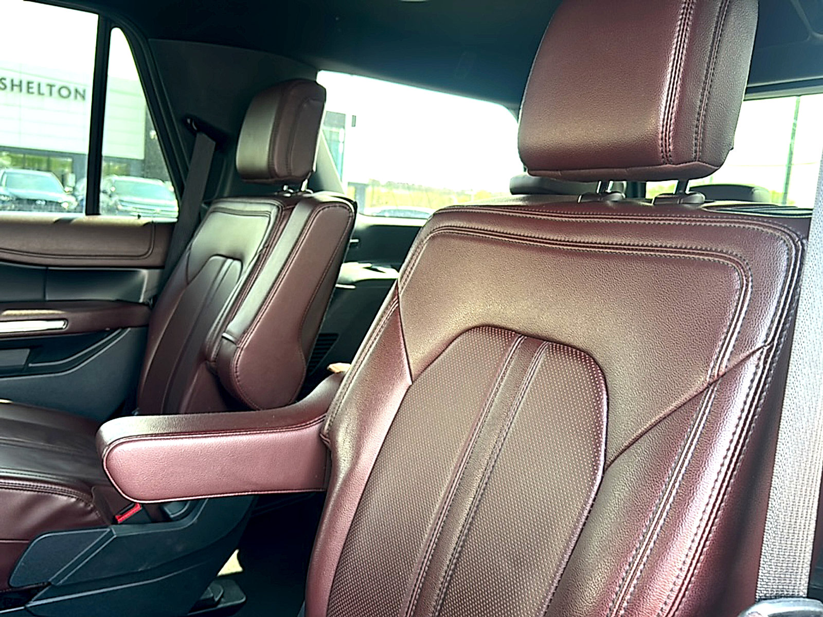 Used 2023 Ford Expedition Limited image 19