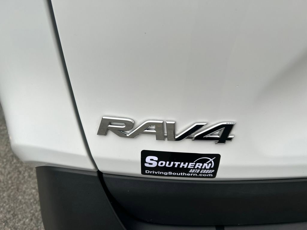 Used 2024 Toyota RAV4 XLE image 10
