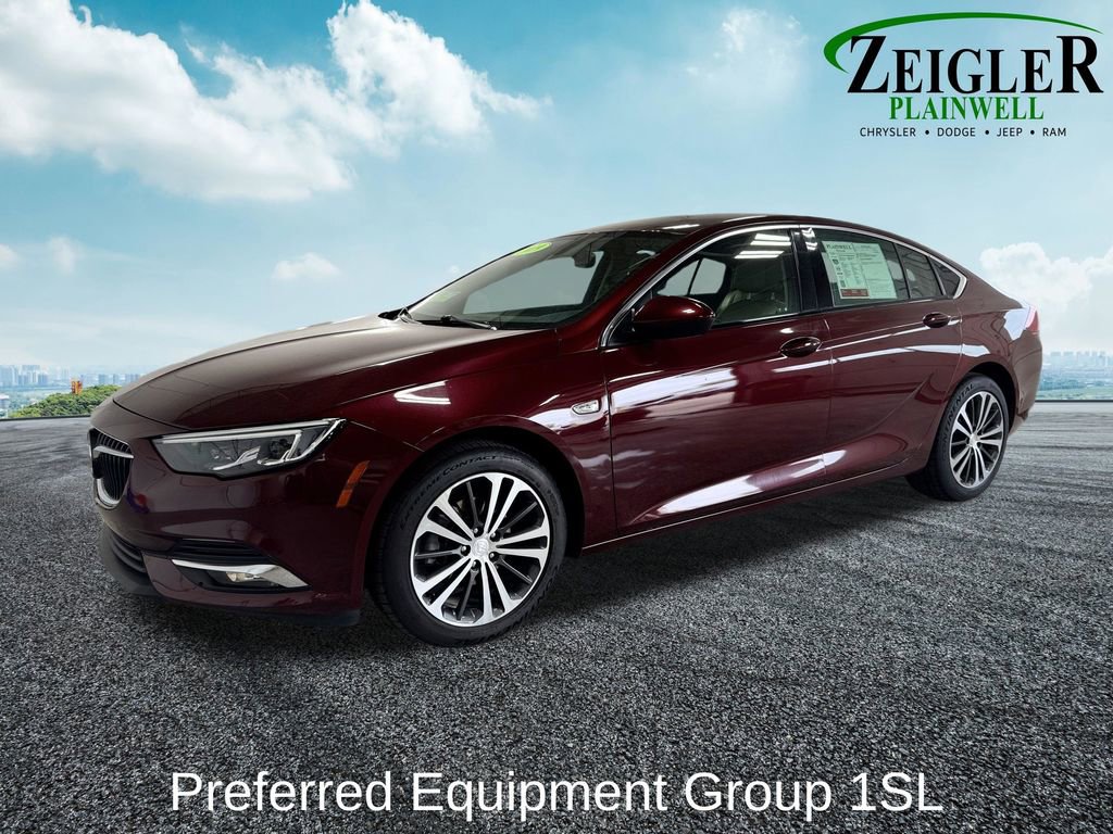 Used 2019 Buick Regal Essence w/ Driver Confidence Package I FWD image 2