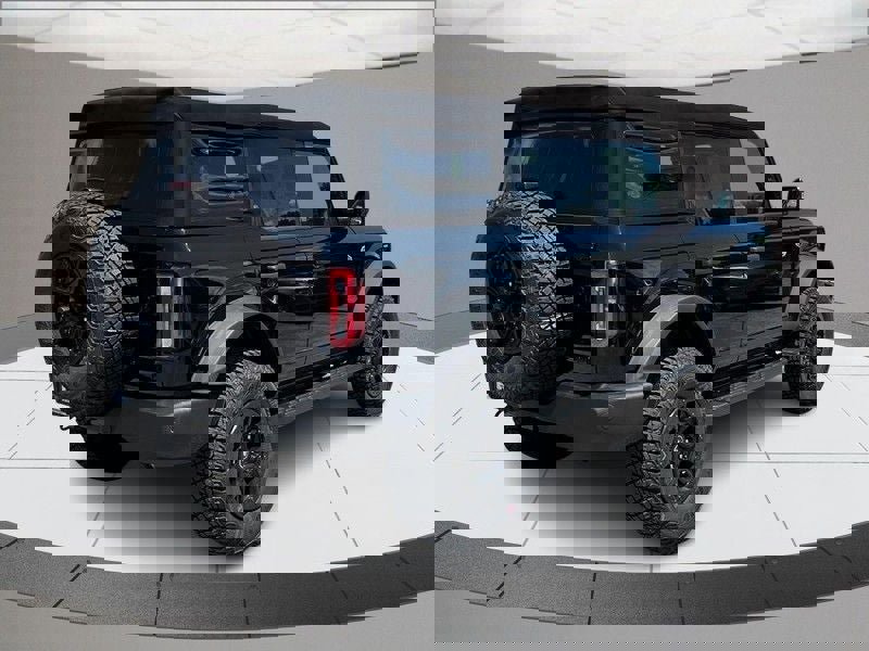 Used 2024 Ford Bronco Wildtrak image 4