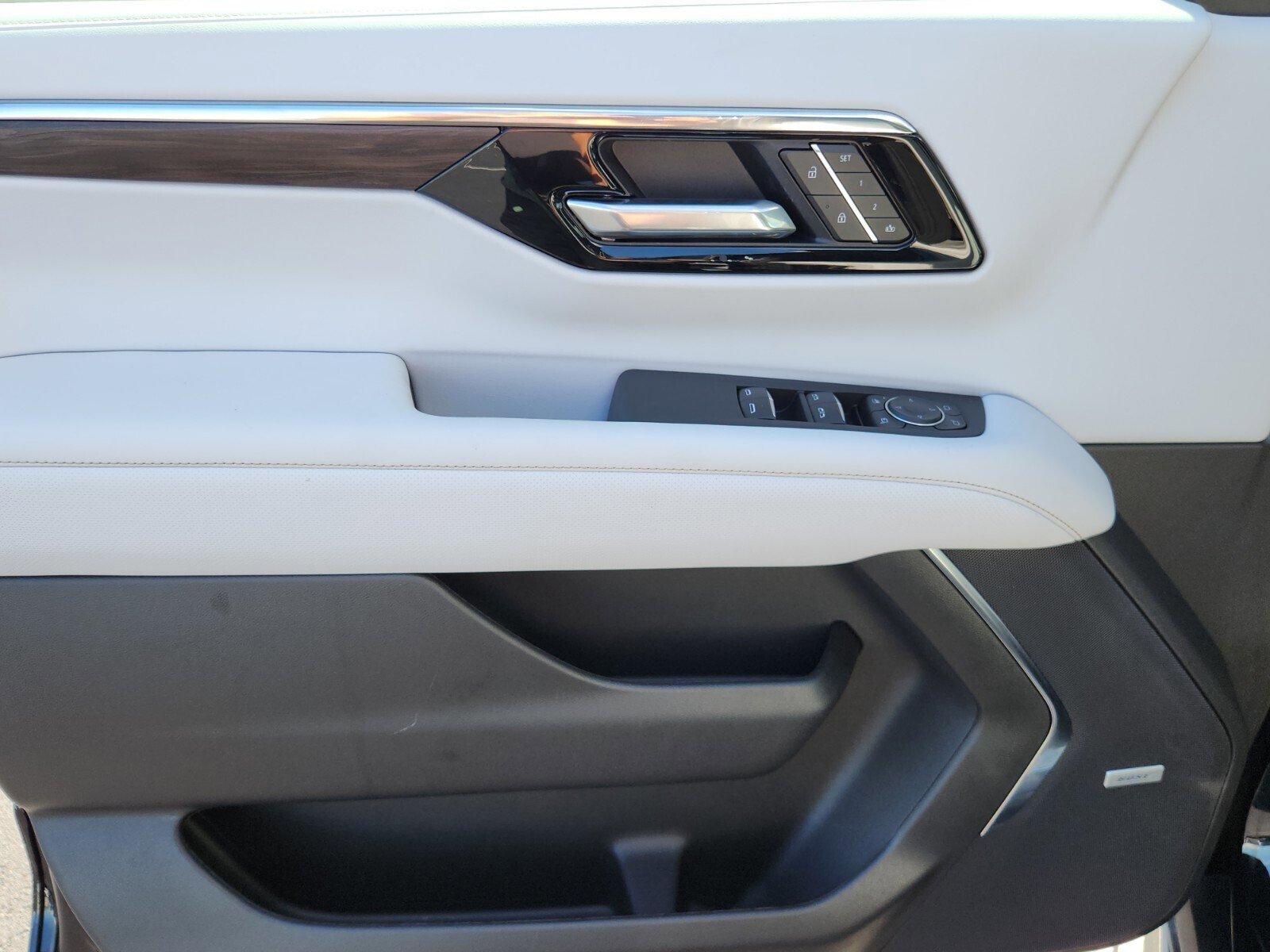 New 2025 Chevrolet Tahoe Premier w/ Sun And Tow Package image 12