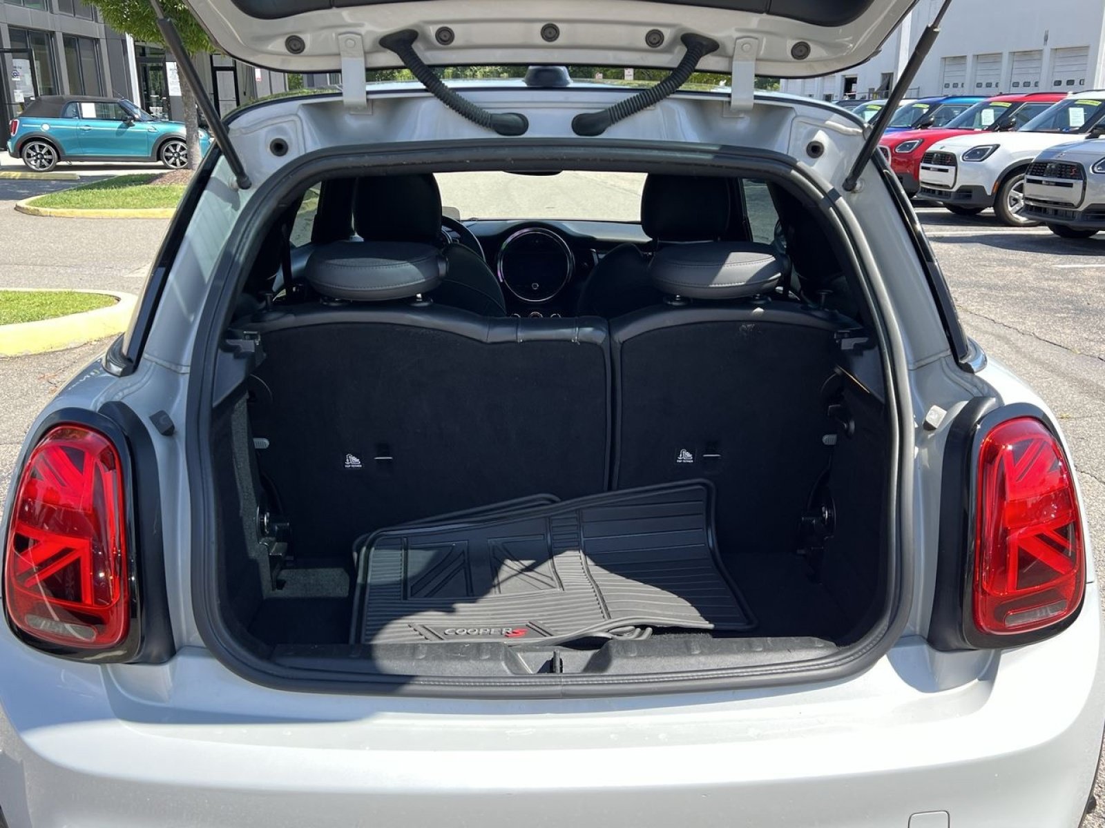 Used 2019 MINI Cooper S w/ Driver Assistance Package FWD image 24