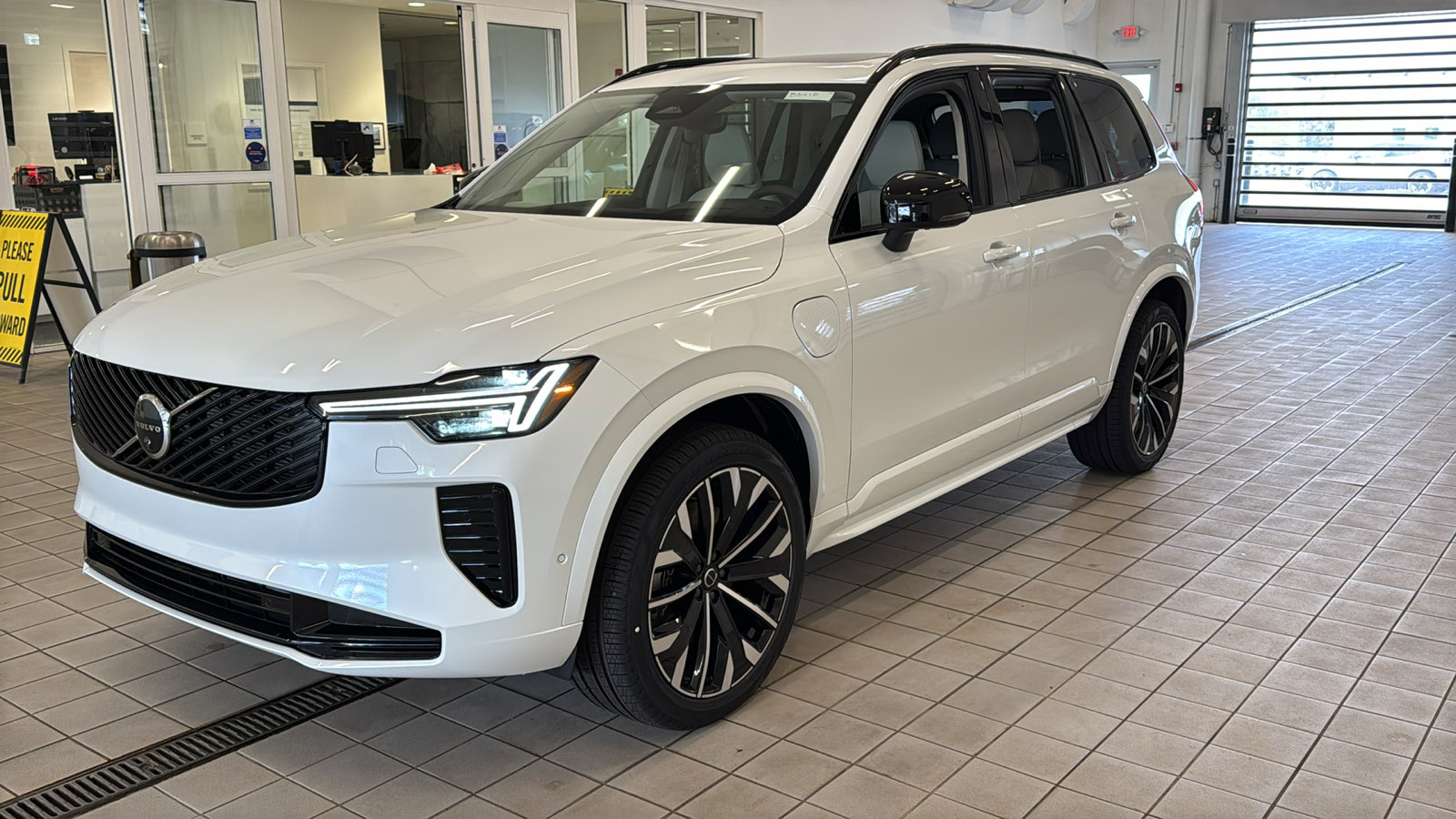 New 2026 Volvo XC90 T8 Ultra w/ Lounge Package AWD/4WD image 9