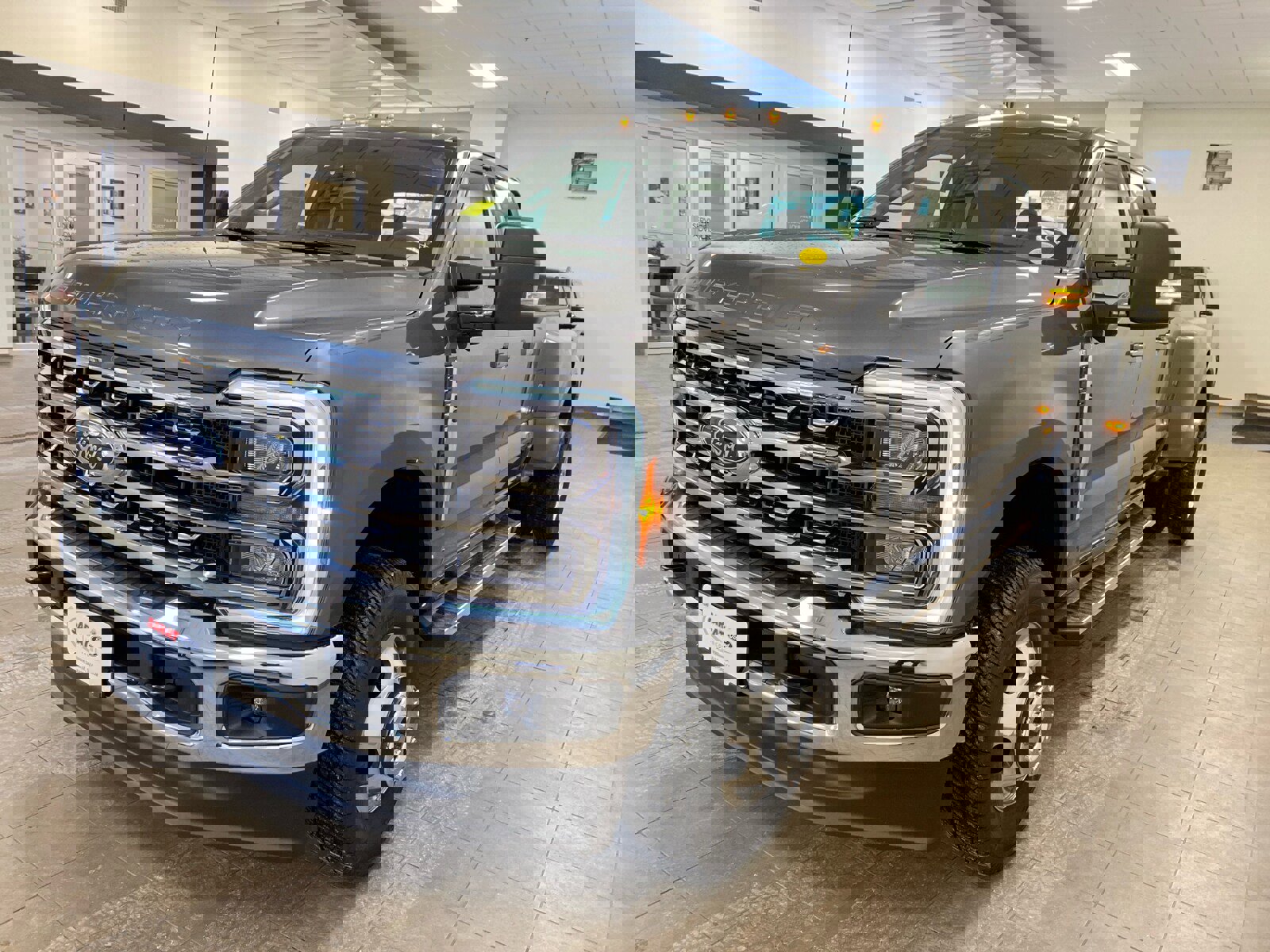New 2026 Ford F350 XLT w/ XLT Premium Package image 4