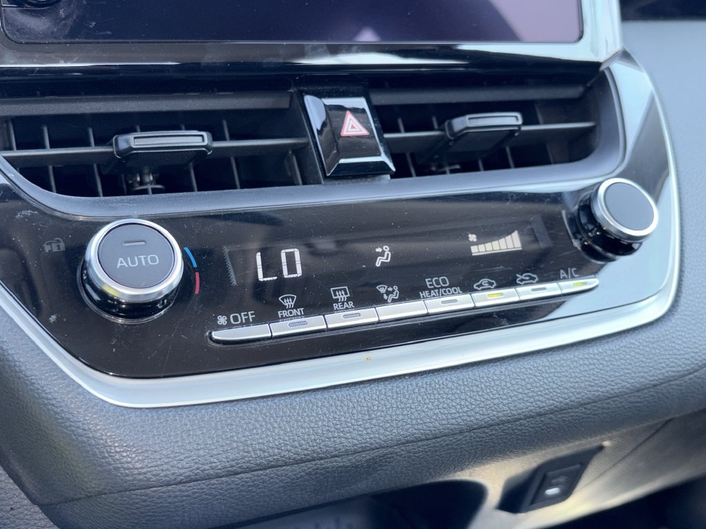 Used 2024 Toyota Corolla LE FWD image 15